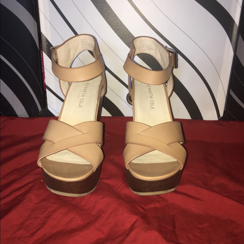 Kenneth Cole Tan Wedges